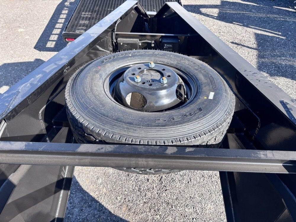 32' Stryker Gooseneck (2) 12K Axles Mega Ramps Dual Wheels 003783