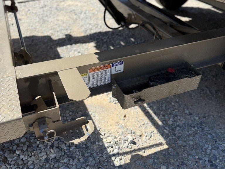24'x102" Horizon ETZ Equipment Tilt - Equipment Tilt - TrailerSwap