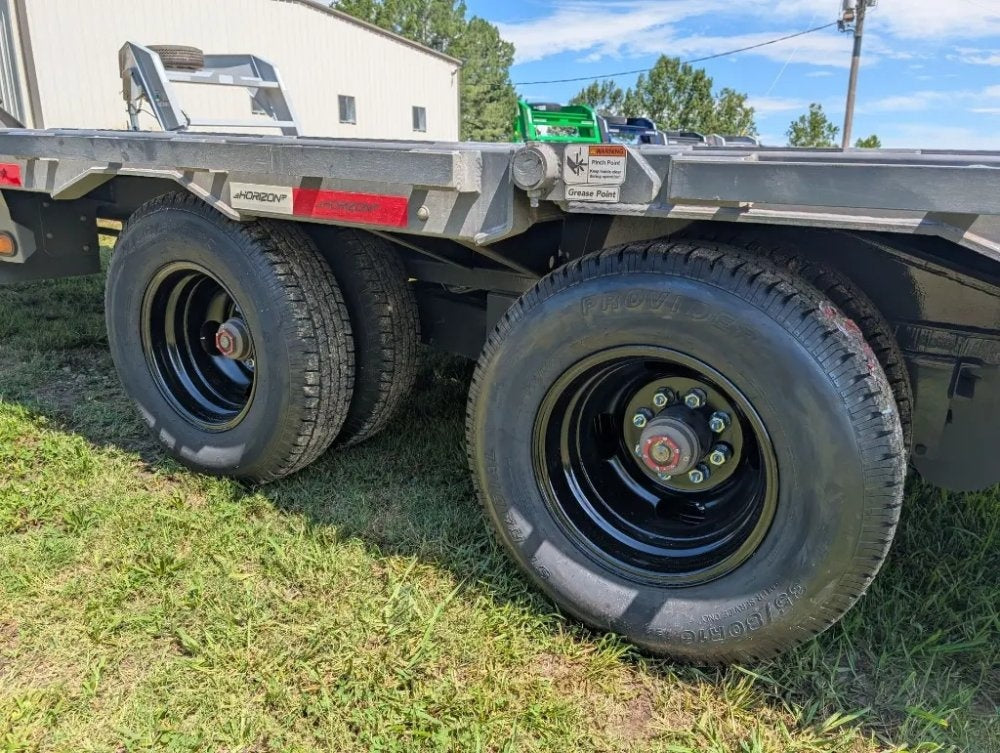 32'x102" Horizon FYZ Hydraulic Dovetail - Hydraulic Dovetail - TrailerSwap
