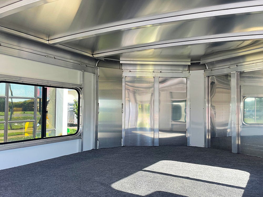 Charter TR SE 2+1 Gooseneck Trailer - Stryker Dealership Group