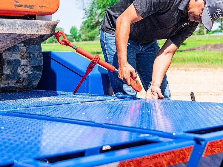 Diamond C LPX Low Profile Gooseneck Equipment Trailer