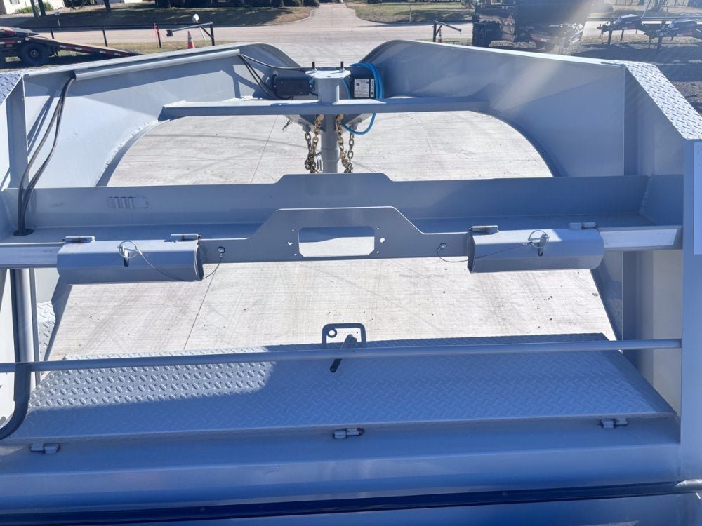 Horizon EWZ Gooseneck Equipment Trailer - Stryker Dealership Group