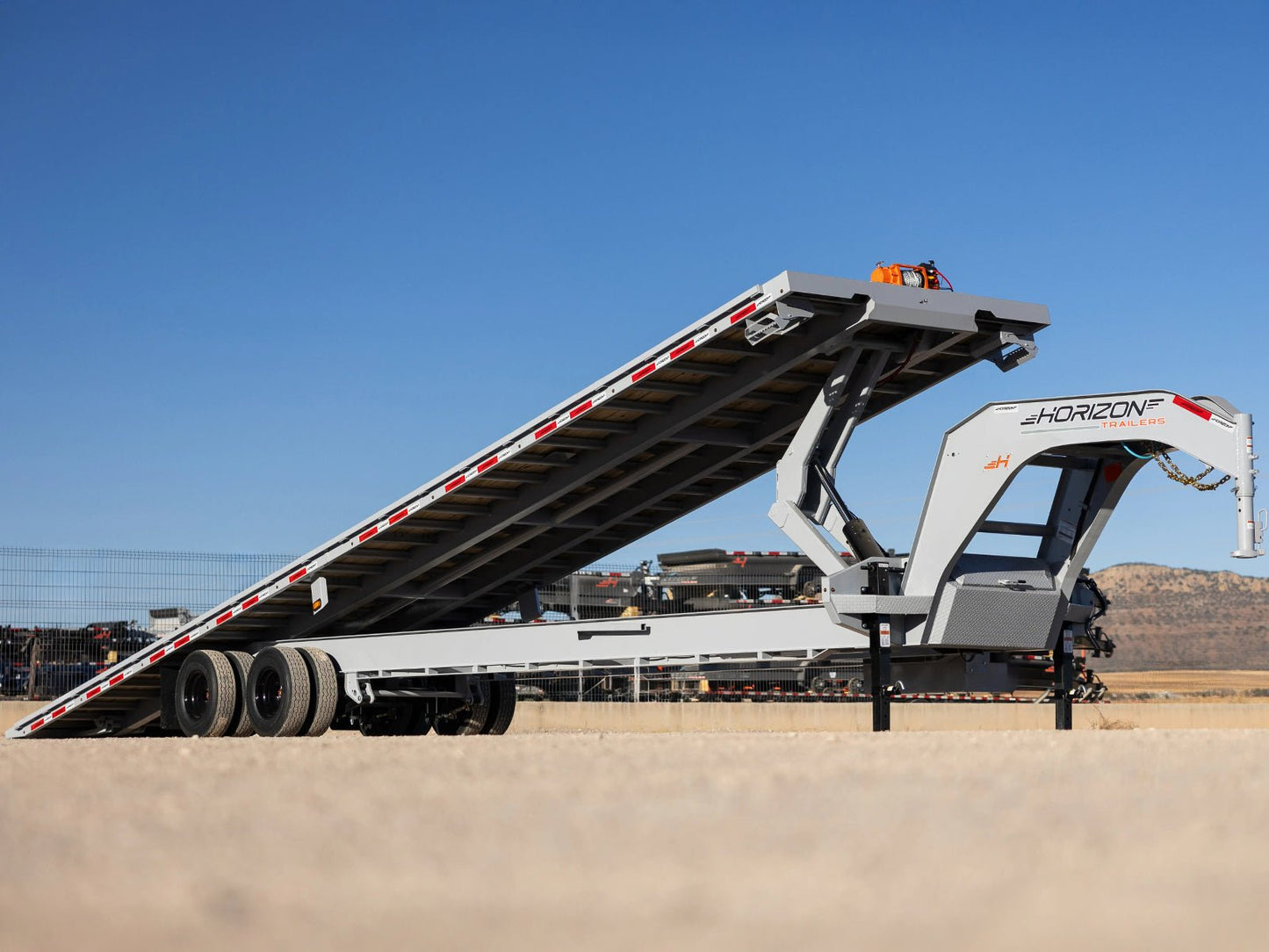 Horizon FFHSS Deckover Tilt Trailer - Stryker Dealership Group