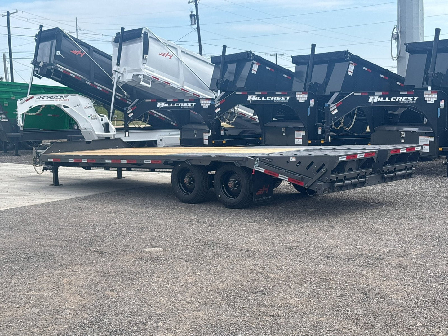 Horizon FHZSS Pintle Hitch Deckover Trailer - Stryker Dealership Group