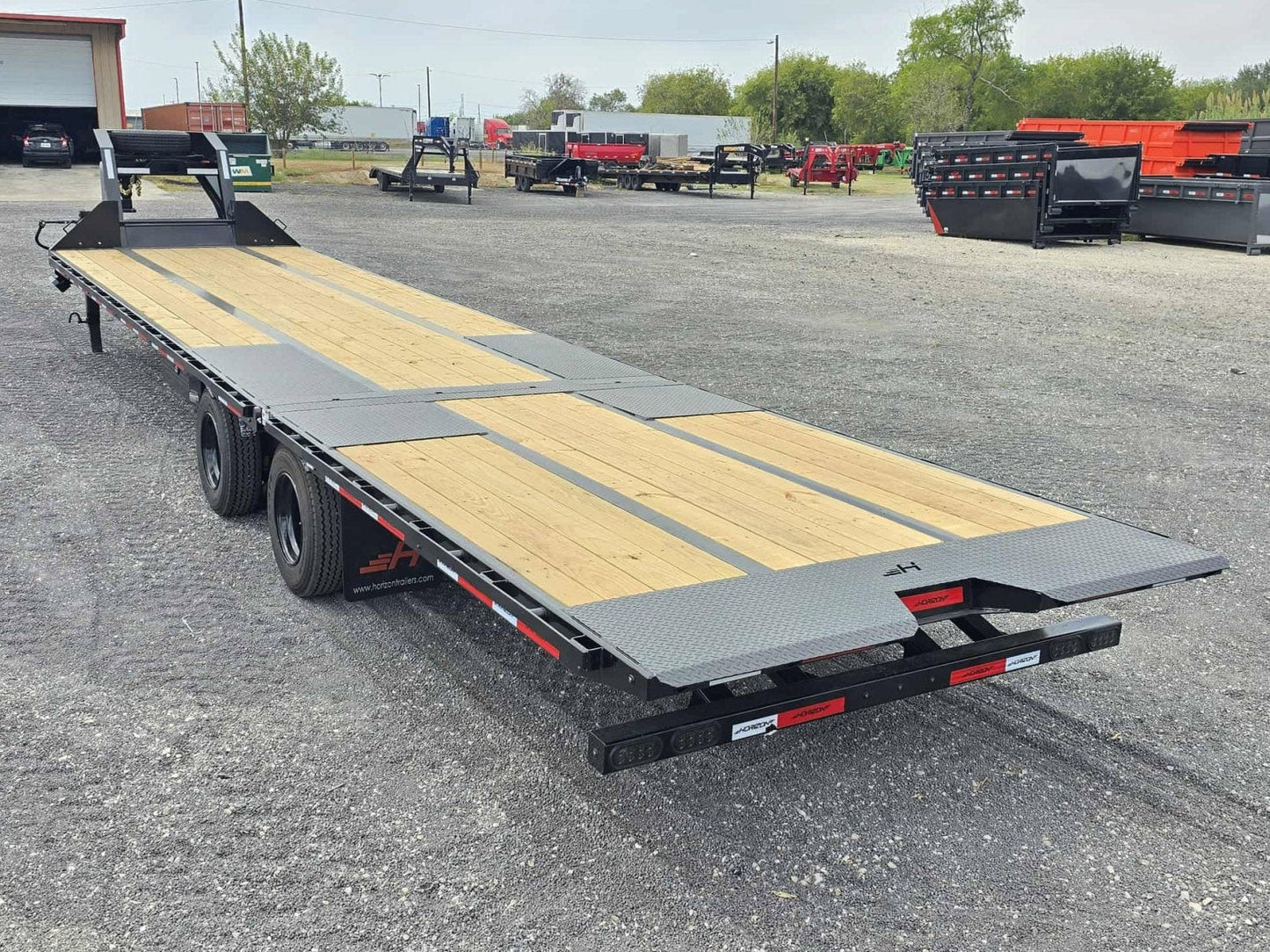 Horizon HYZ HD Hydraulic Dovetail Trailer - Stryker Dealership Group