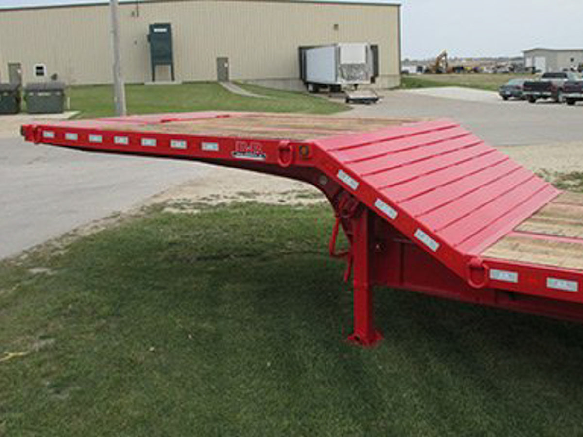 Behnke Semi-Style Ramp Trailer