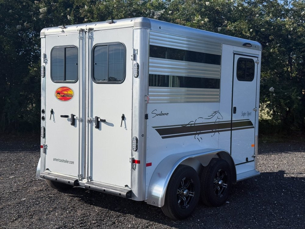 Sundowner 2 Horse Super Sport - White - Porch Lights - 2 Horse - Horse Trailers - TrailerSwap