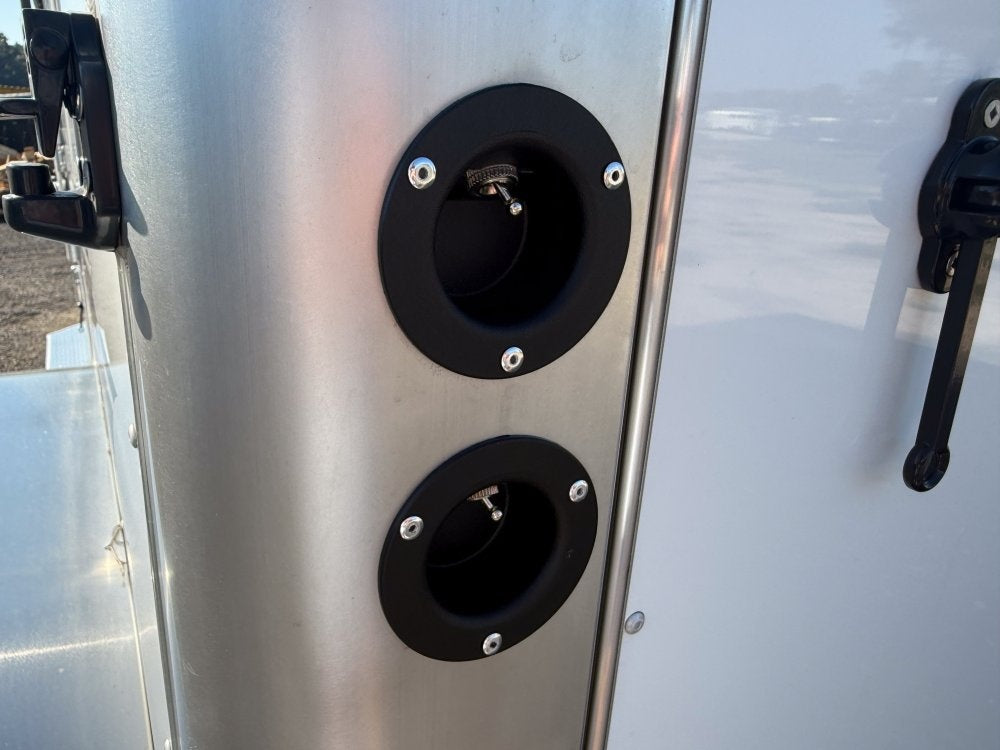 Sundowner 2 Horse Super Tack - White - Porch Lights - 2 Horse - Horse Trailers - TrailerSwap