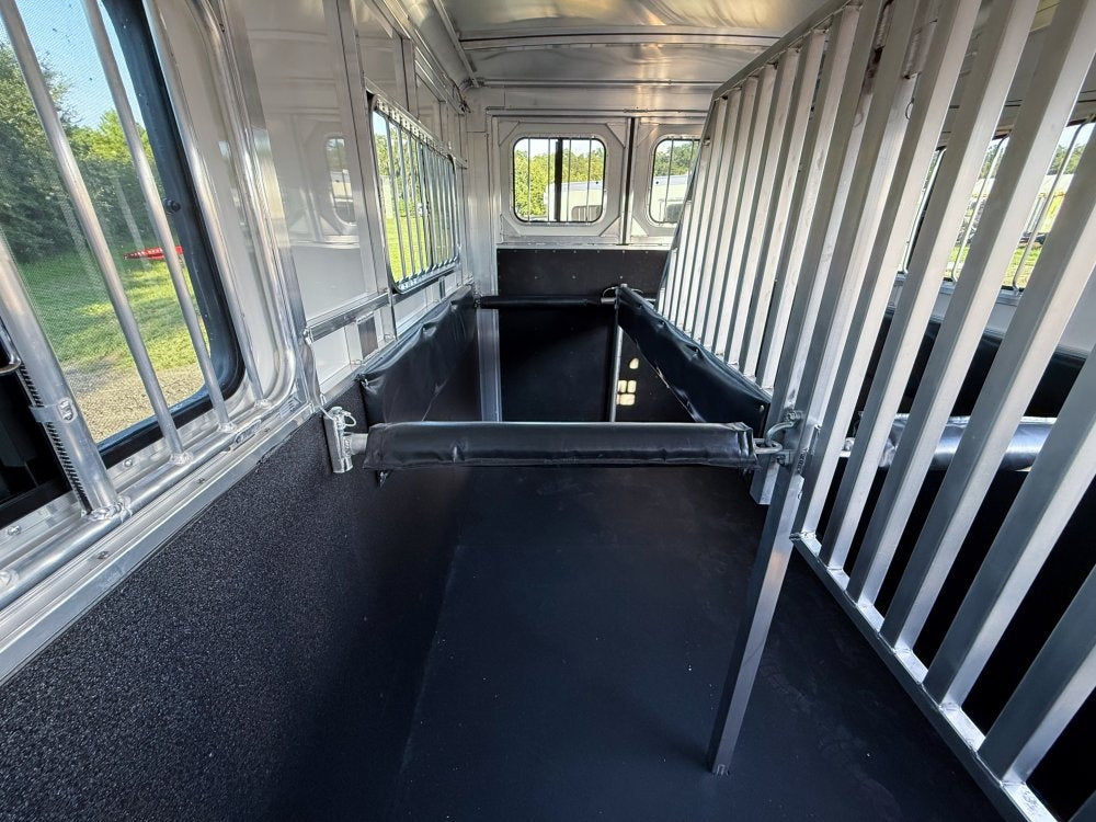 Sundowner Charter SE 2+1 Gooseneck Straight Load - White w/Stainless Nose (2) 5,200lb Axles - Side R - 2 Horse - Horse Trailers - TrailerSwap