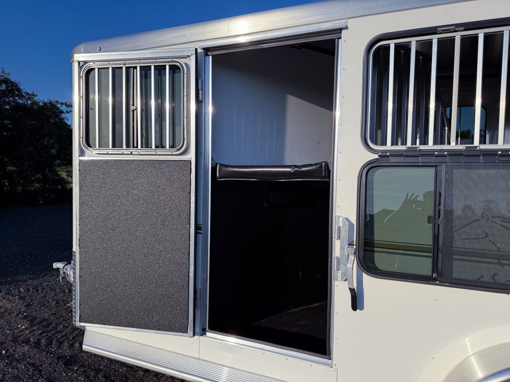 Sundowner Super Tack 3 Horse w/ Large Tack Room and Water Tank - White (2) 5,200lb Axles - 3 Horse - Horse Trailers - TrailerSwap