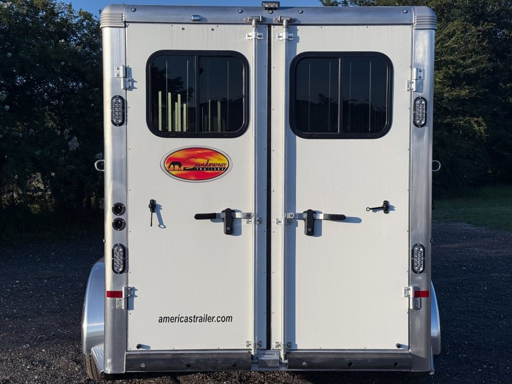 Sundowner Super Tack 3 Horse w/ Large Tack Room and Water Tank - White (2) 5,200lb Axles - 3 Horse - Horse Trailers - TrailerSwap