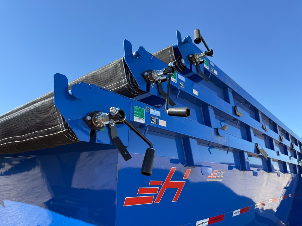 Horizon 16' RDZ GN Roll off Bundle (2) 7k Axles + 3 Bins w/ 4' Walls 13892