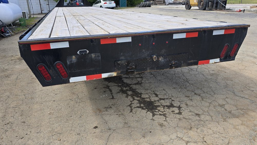 40" x 103" Trail Maxx Deckover Trailers 565