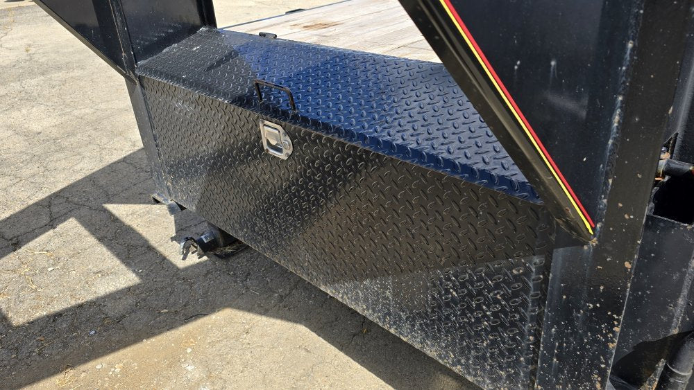 40" x 103" Trail Maxx Deckover Trailers 565