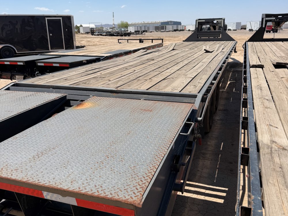 40' x 8.5' East Texas Deckover Trailers 36588