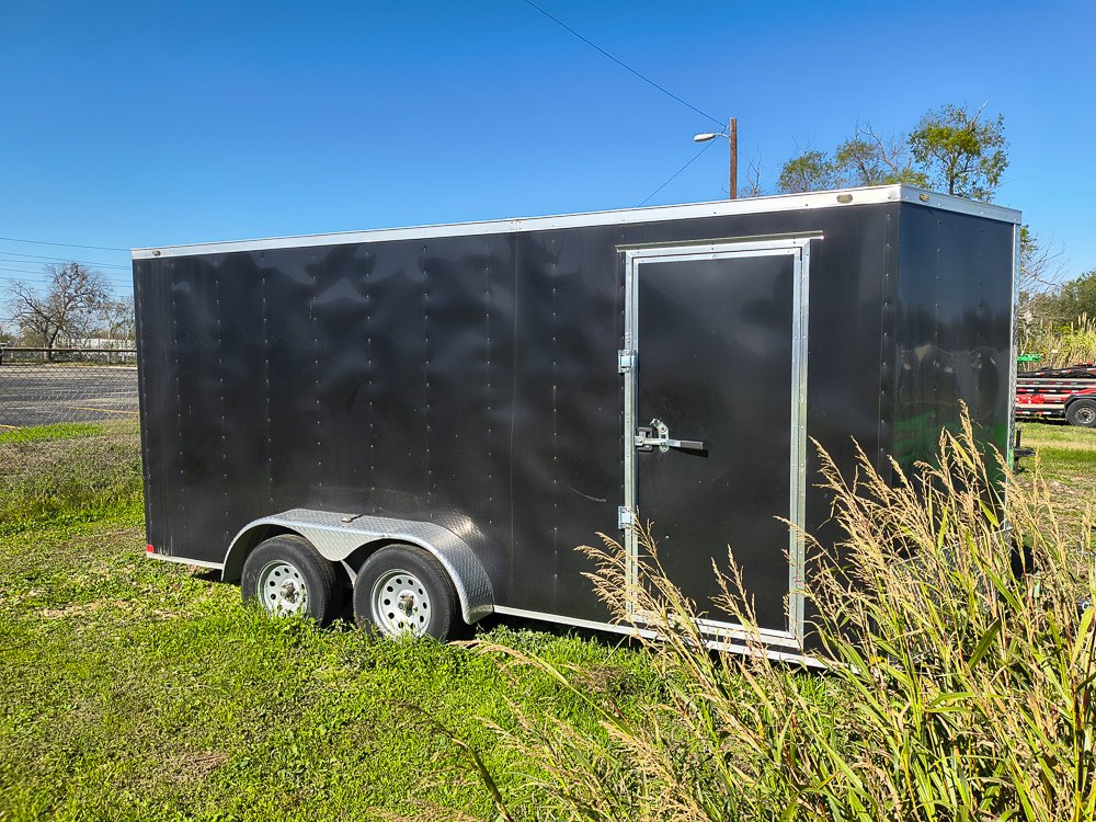 16' x Manufacturer Enclosed 1122