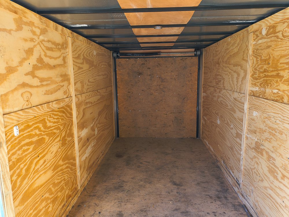16' x Manufacturer Enclosed 1122