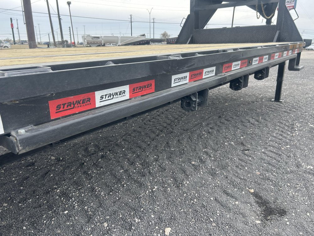 32' Stryker Gooseneck Deckover Trailer Straight Deck - (2) 7K Axles 3901