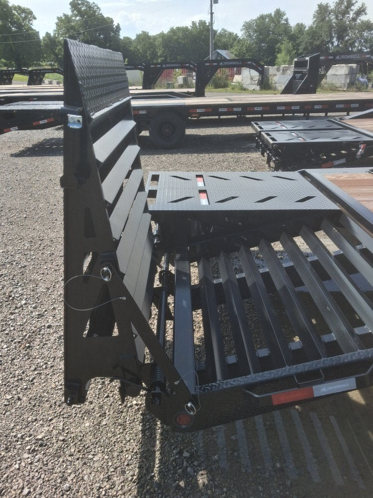 24' Iron Bull ETG Gooseneck Equipment Trailer Mega Ramps Drive Over Fenders - (2) 7,000 lb Axles 914832