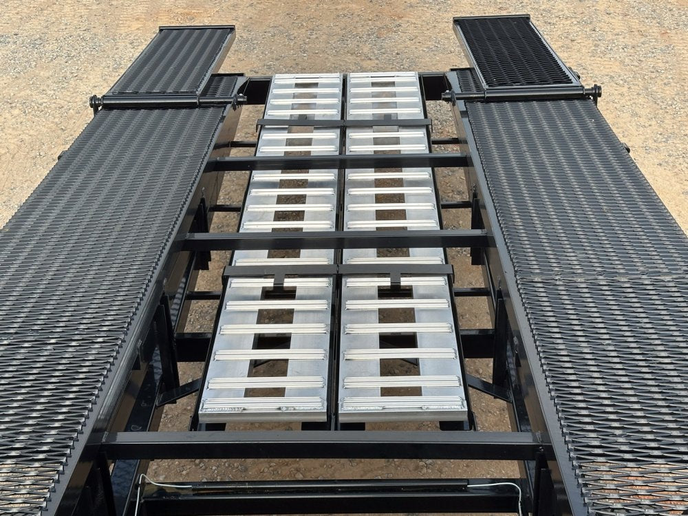 50' Stryker Fifth Wheel Low Profile Wedge (2) 12k Elec/Hyd Axles 4167