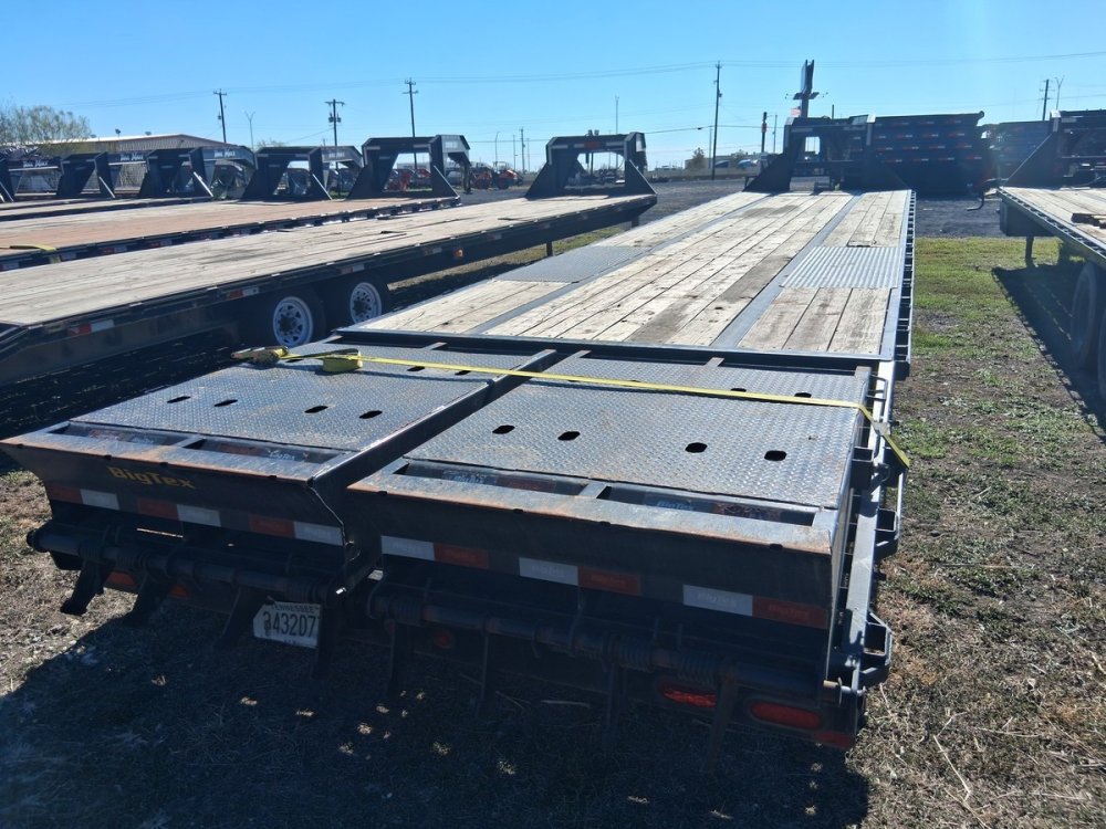 40' x 102" Big Tex Deckover Trailers 260109