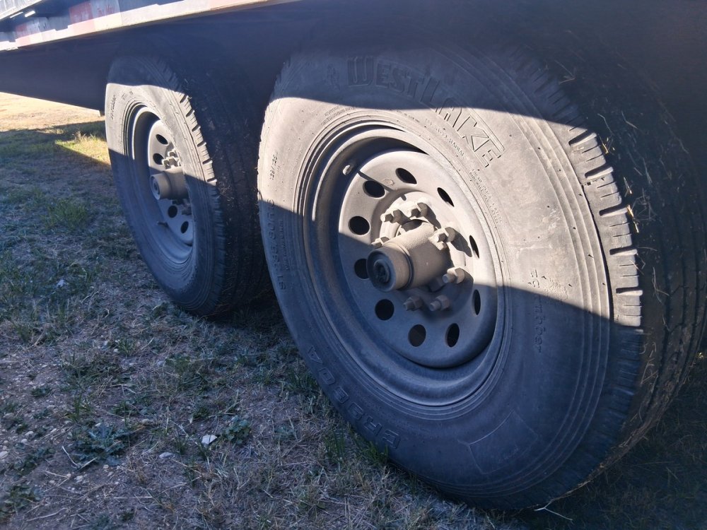 40' x 102" Trail Maxx Deckover Trailers 442