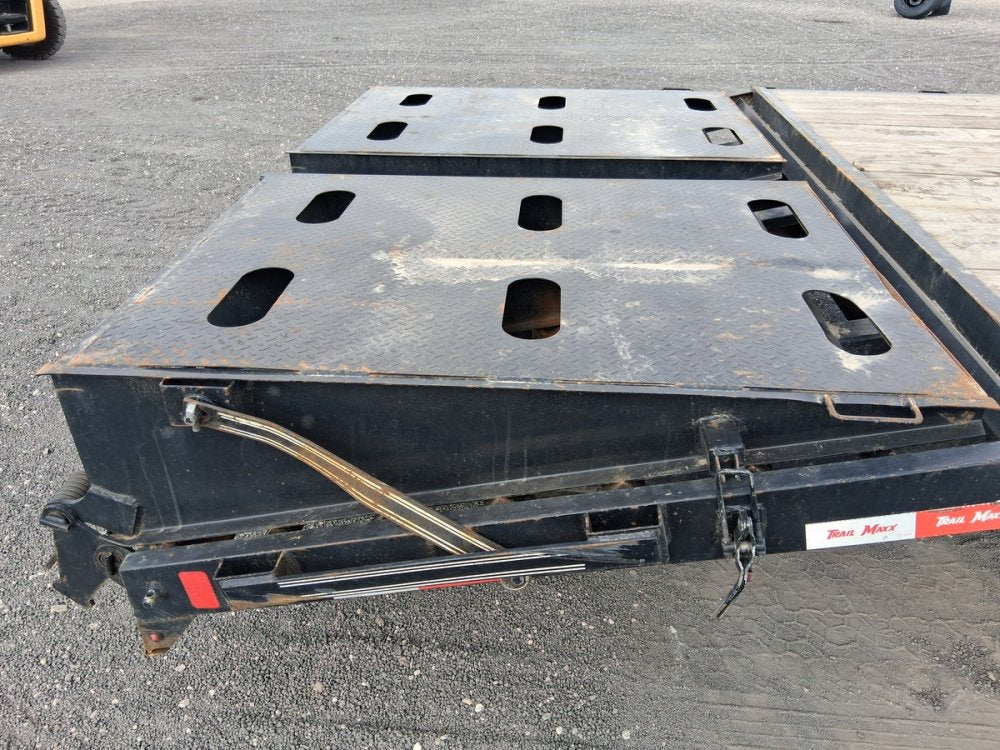40' x 102" Trail Maxx Deckover Trailers 571