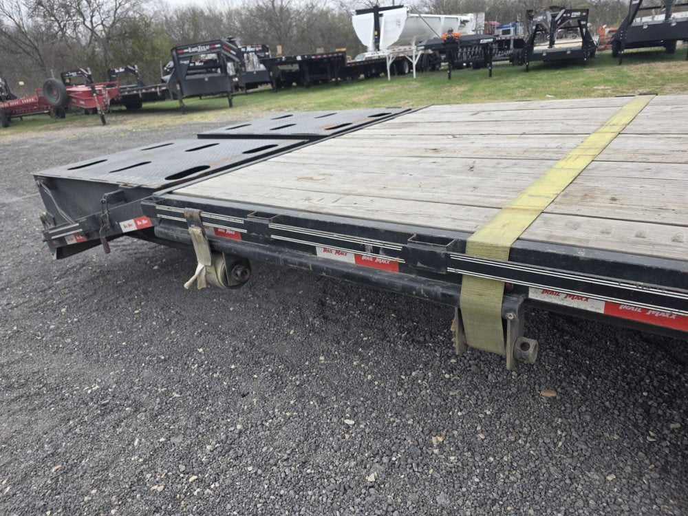 40" x 102" Trail Maxx Deckover Trailers 578