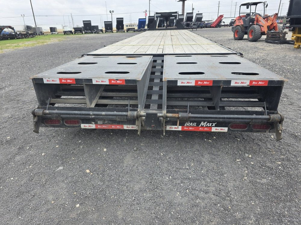 40" x 102" Trail Maxx Deckover Trailers 578