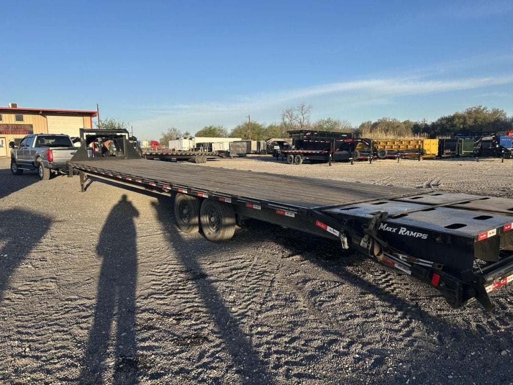 40' x 102" Trail Maxx Deckover Trailers 370