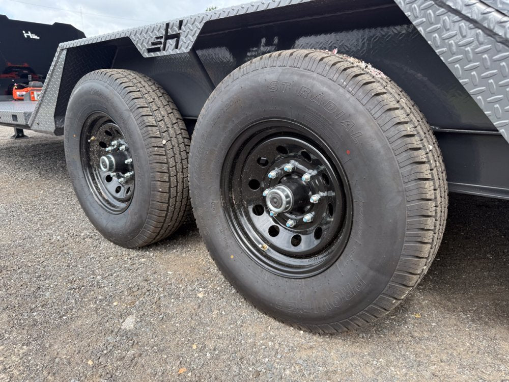 22' Horizon CHZ Equipment Trailer Drive Over Fenders - (2) 7K Axles 012854