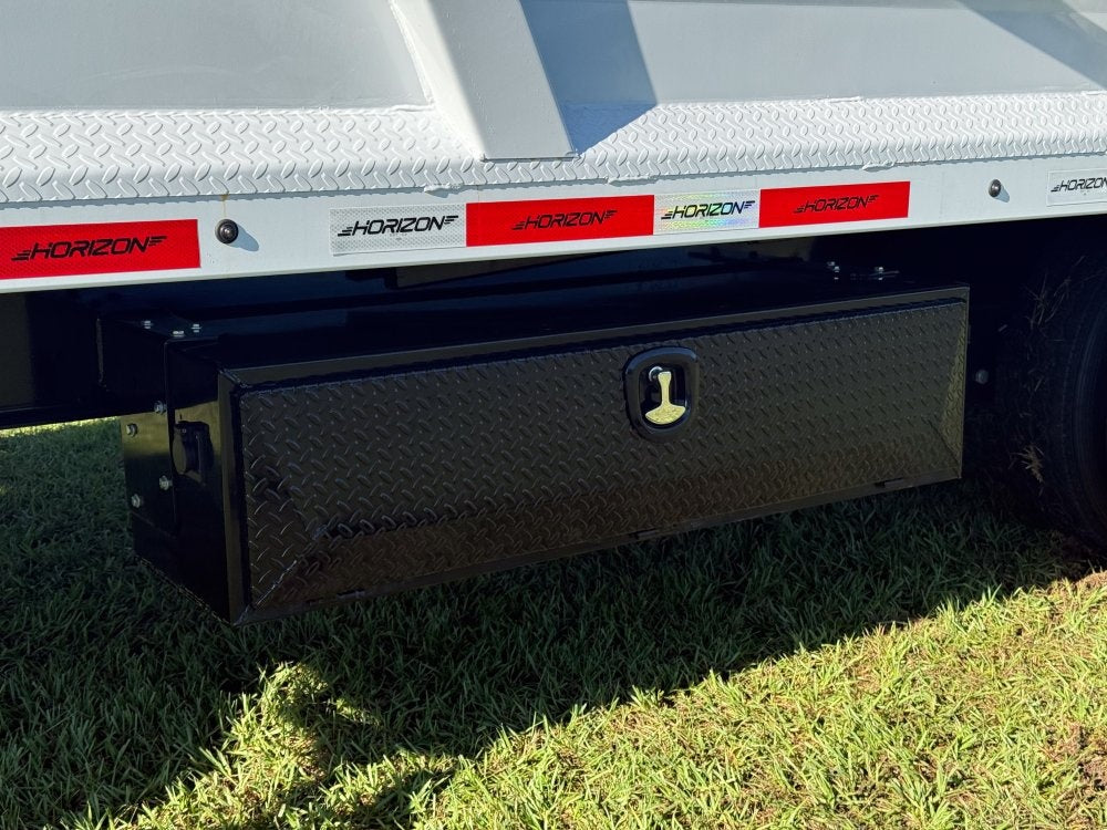 20' HZH GN Dump Trailer w/ 4' Walls (2) 10k Axles, 3-Way Door, Hydraulic Jacks - Gooseneck Dump - Dump Trailers - TrailerSwap