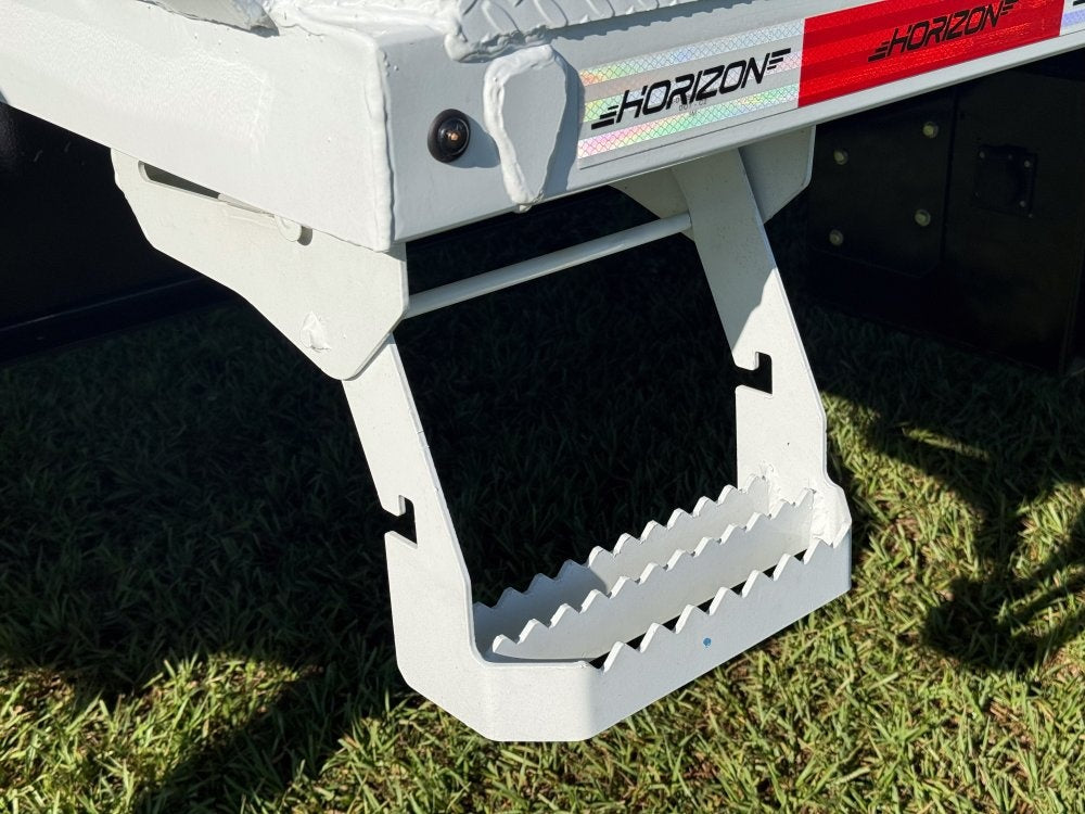 20' HZH GN Dump Trailer w/ 4' Walls (2) 10k Axles, 3-Way Door, Hydraulic Jacks - Gooseneck Dump - Dump Trailers - TrailerSwap