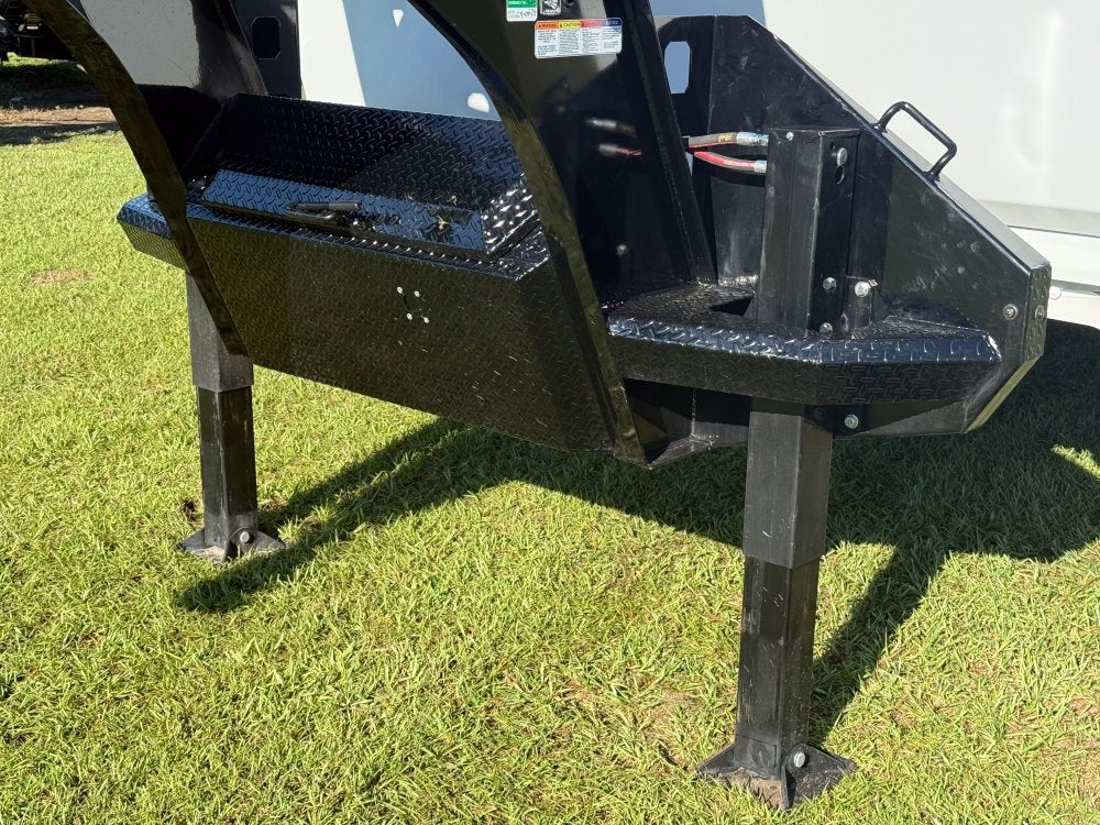 20' HZH GN Dump Trailer w/ 4' Walls (2) 10k Axles, 3-Way Door, Hydraulic Jacks - Gooseneck Dump - Dump Trailers - TrailerSwap