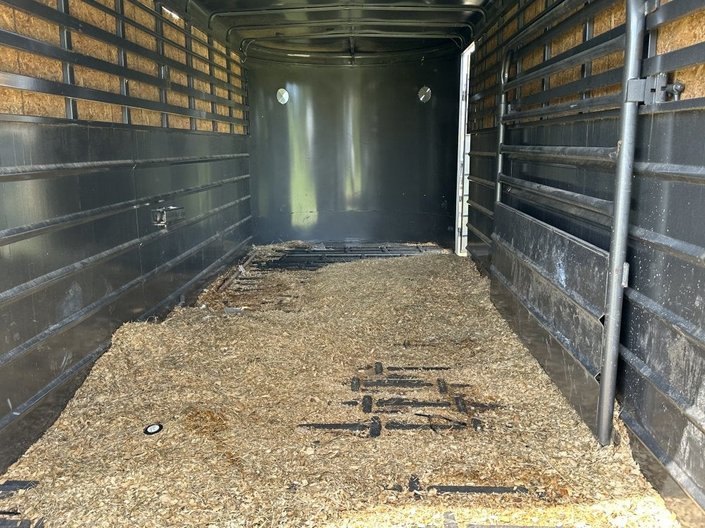 20'x7' East Texas Trailers Stock Trailers - Livestock Trailers - TrailerSwap
