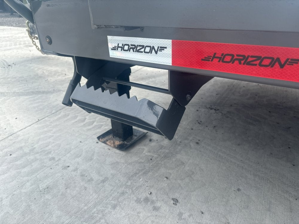24'x102" Horizon FHZSS PH Pintle Hitch Deckover - Pintle Hitch Deckover - TrailerSwap