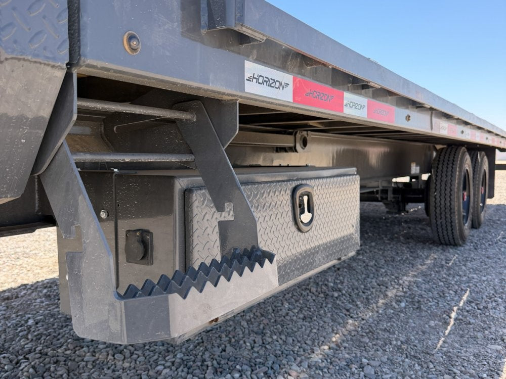 26' Horizon FFHSS Gooseneck Deckover Full Tilt Trailer - (2) 10K Axles - Deckover Tilt - TrailerSwap