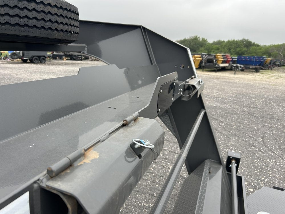 26' Horizon HET Gooseneck Equipment Tilt Trailer Drive Over Fenders - (2) 10K Axles - Equipment Tilt - TrailerSwap