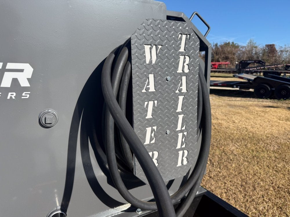1000 Gallon Water Tank Trailer with Pump and Hose 004961