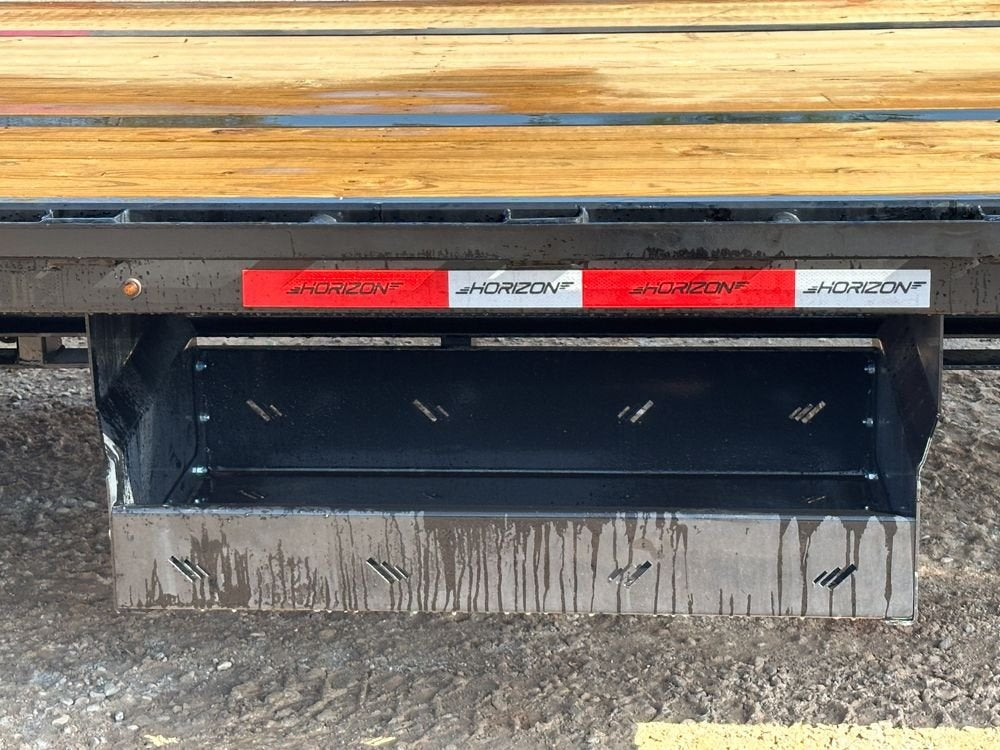 30' HYZ Gooseneck Flat deck Hydraulic Dovetail - Hydraulic Dovetail - TrailerSwap