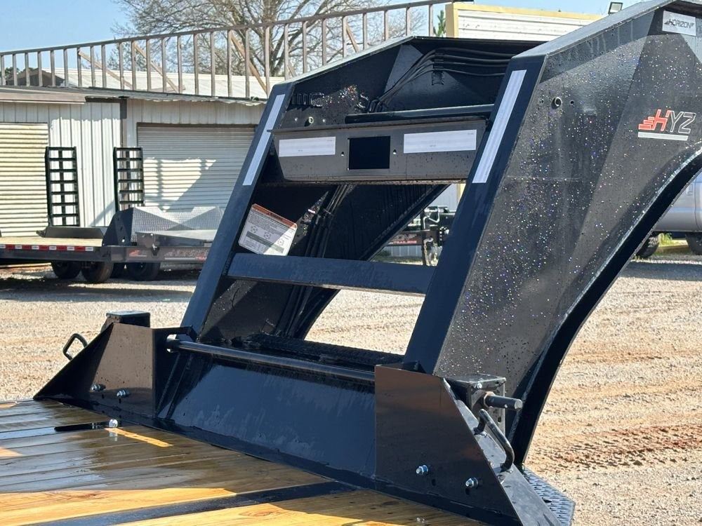 30' HYZ Gooseneck Flat deck Hydraulic Dovetail - Hydraulic Dovetail - TrailerSwap