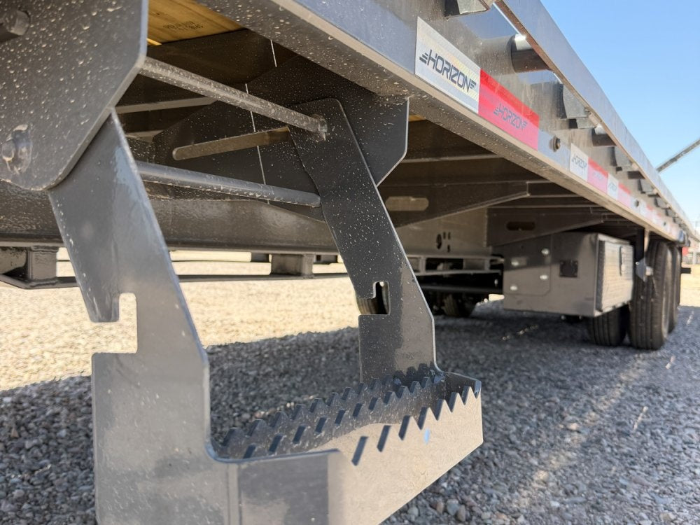 32' Horizon FYZ Gooseneck Hydraulic Dovetail Deckover Trailer - (2) 12K Axles - Hydraulic Dovetail - TrailerSwap