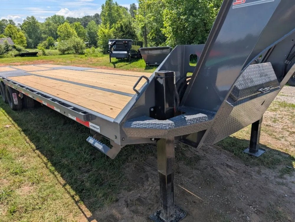 32'x102" Horizon FYZ Hydraulic Dovetail - Hydraulic Dovetail - TrailerSwap