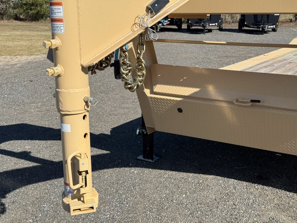 34' EWZ Gooseneck Equipment Hauler 8k Axles - Equipment Trailers - TrailerSwap