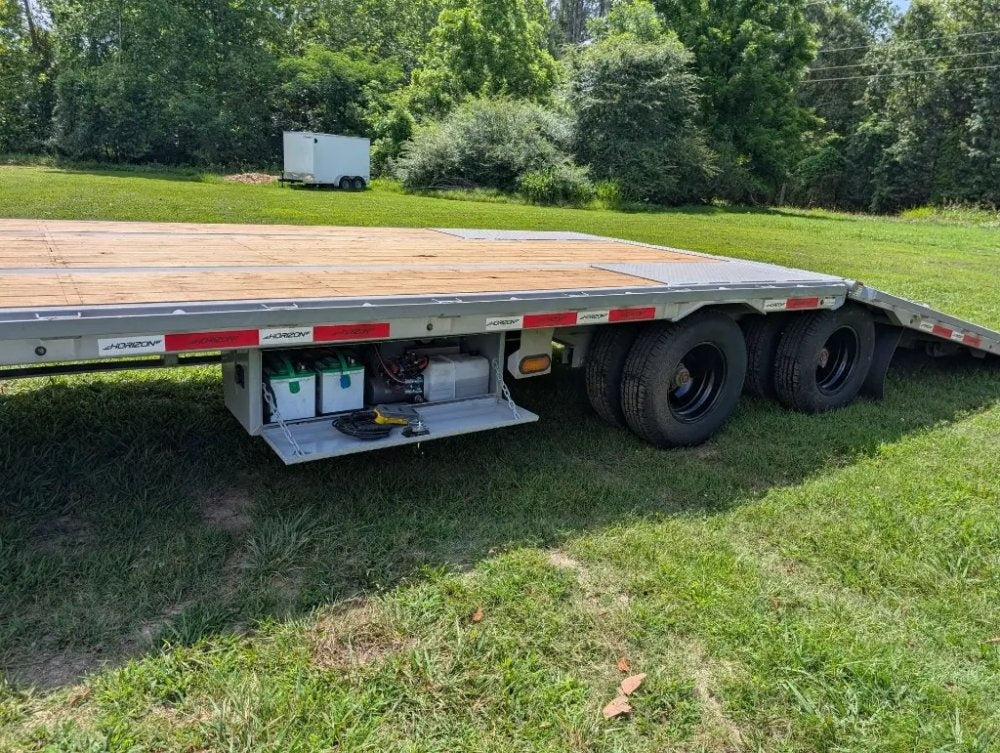 34'x102" Horizon FYZ Hydraulic Dovetail - Hydraulic Dovetail - TrailerSwap