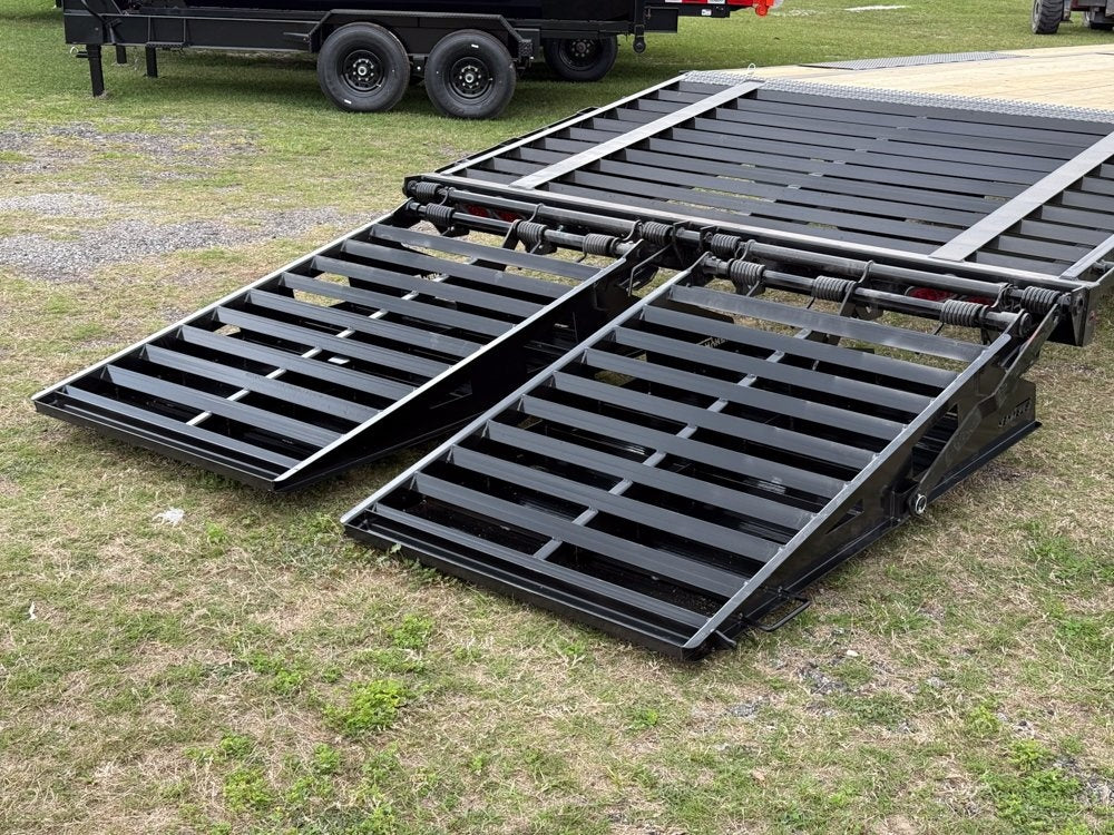 35' Stryker Gooseneck (2) 7K Axles Mega Ramps 14 ply Tires - Hotshot Non-CDL/DO 7K MR - Stryker Dealership Group