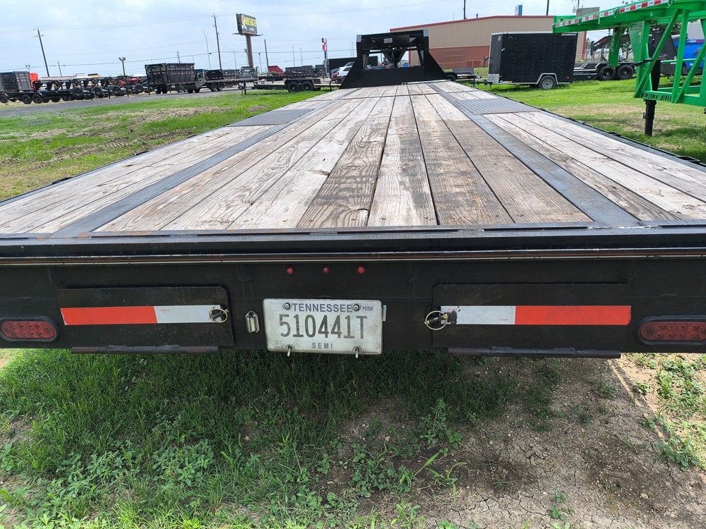35' x 7' MP Custome Equipment Trailers - Low Profile Equipment Trailers - TrailerSwap