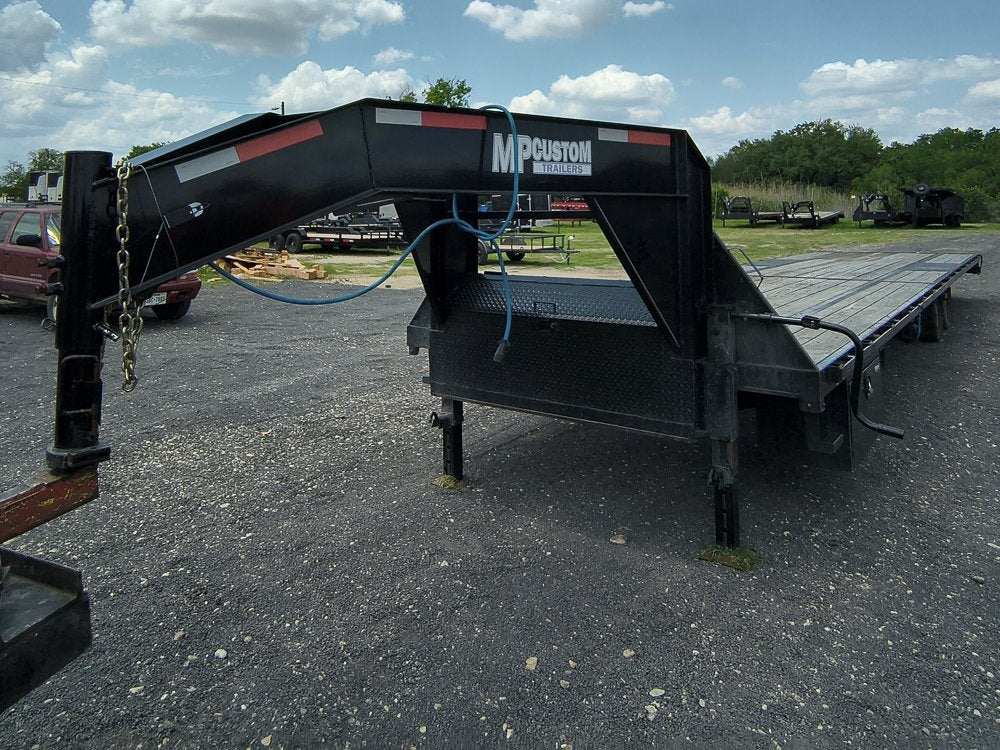 35' x 7' MP Custome Equipment Trailers - Low Profile Equipment Trailers - TrailerSwap