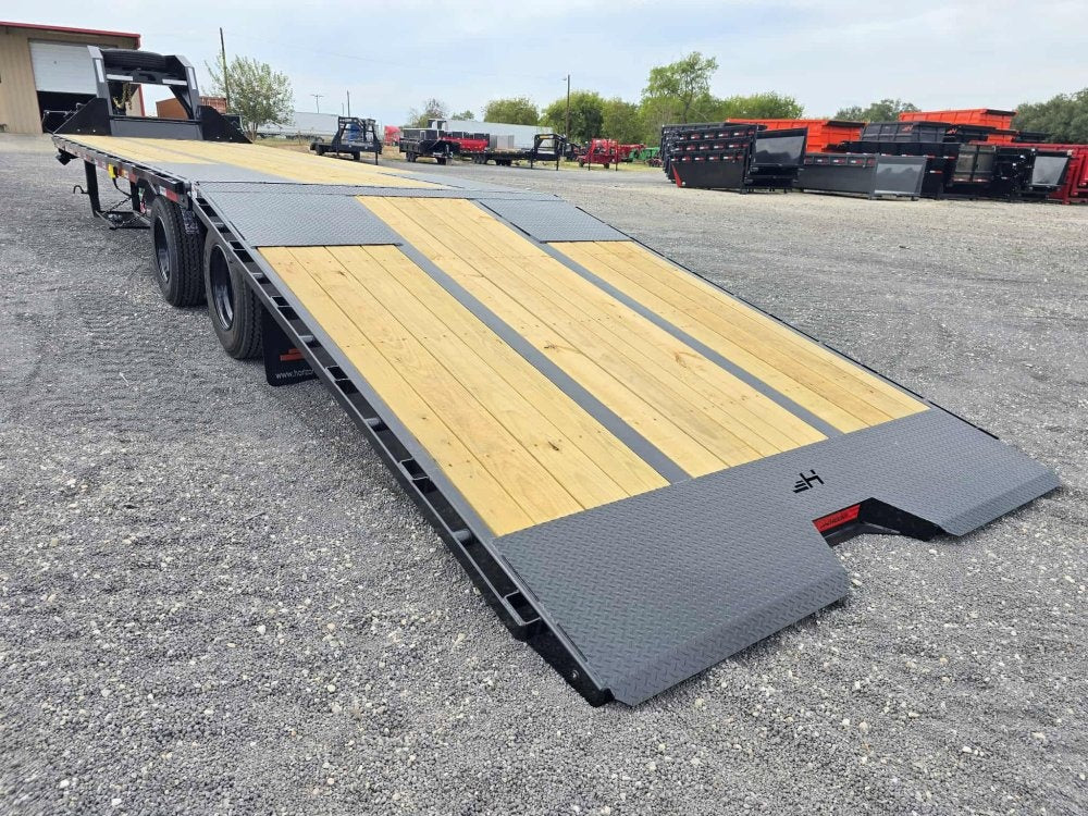36' HYZ Gooseneck Flat deck Hydraulic Dovetail - Hydraulic Dovetail - TrailerSwap