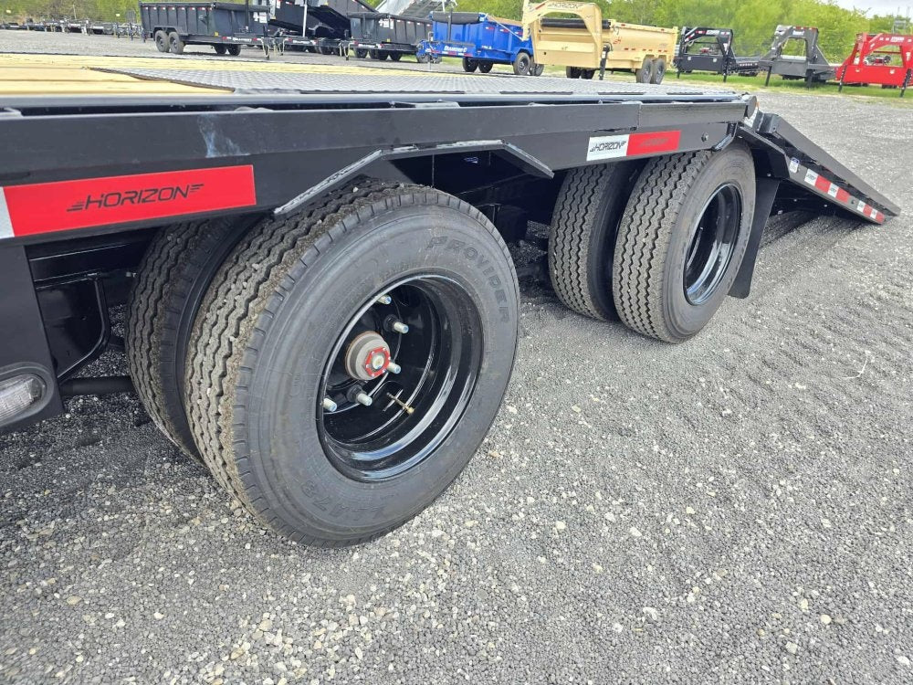 36' HYZ Gooseneck Flat deck Hydraulic Dovetail - Hydraulic Dovetail - TrailerSwap